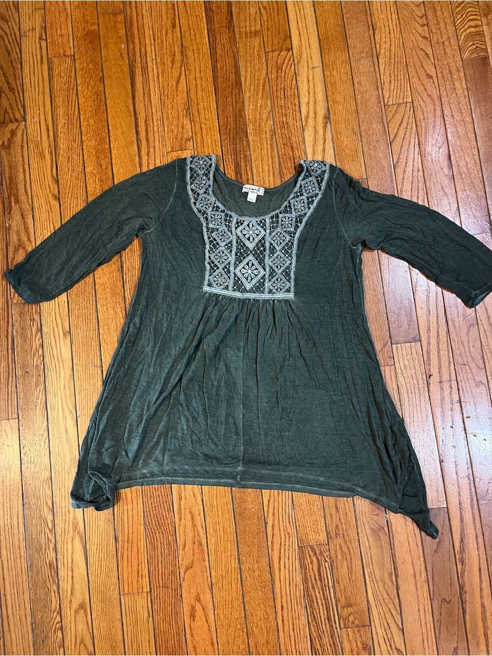 Embroidered Scoop Neck Women’s Top - Dark Green long 3/4 sleeve boho top